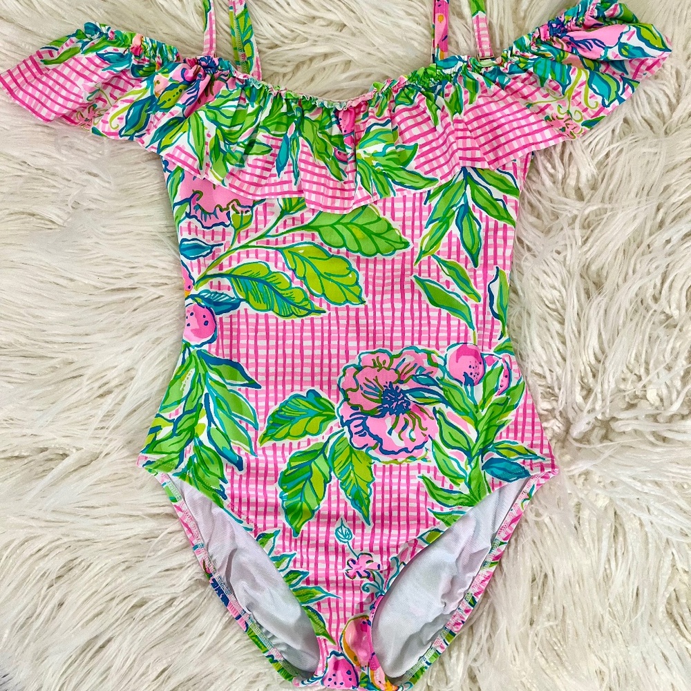 Lilly Pulitzer "One piece swim suit Lilly Pulitzer in Don't Stop BeLeafing"
